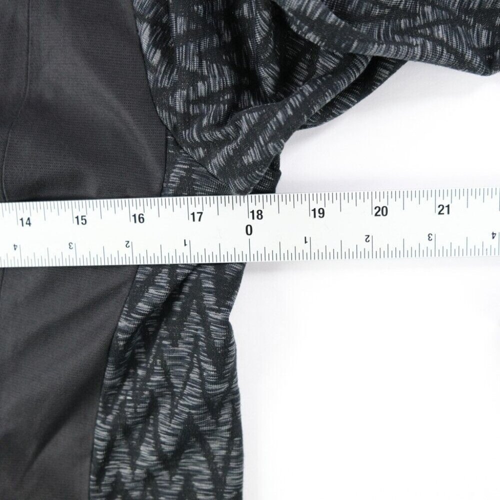 The North Face Dyvinity Shorty Jacket - Women's - Sz. Medium Full Zip Toe Holes - Picture 6 of 8